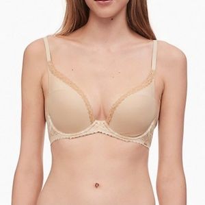 BRAND NEW CALVIN KLEIN LIGHTLY LINED BRA